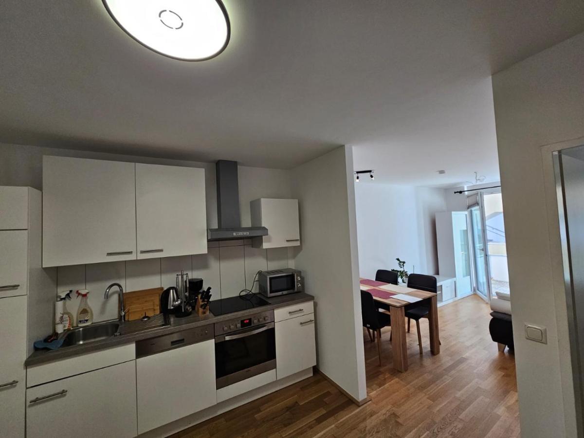 Stylish Apartment In Innsbruck + 1 Parking Spot Exteriör bild